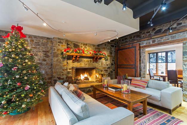 Resorts https://telluridelodging.icnd-cdn.com/images/resorts/rclub christmas lobby - small.jpg